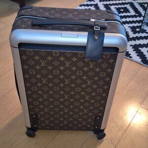 Louis Vuitton Horizon 55 carryon luggage